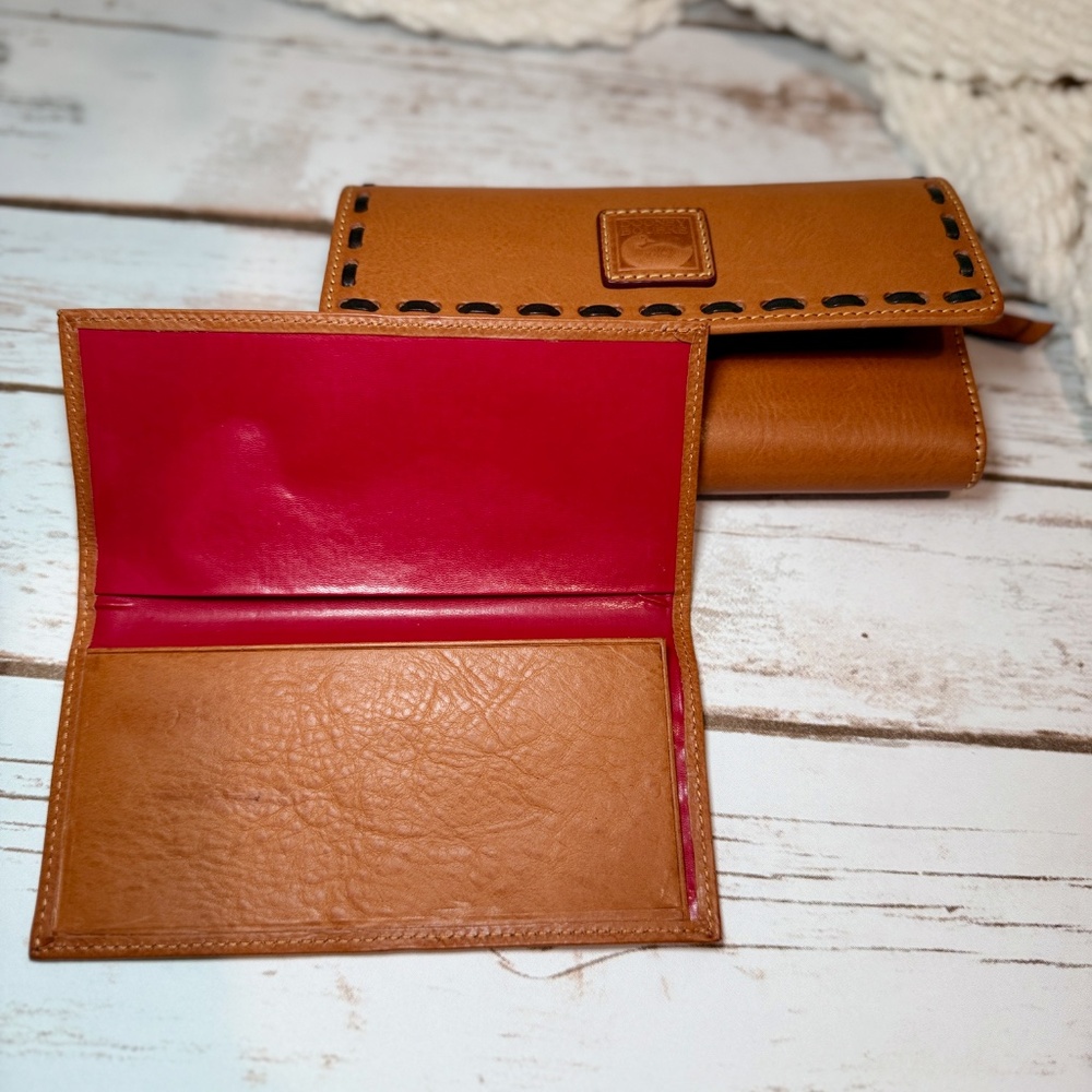 NWOT Dooney & Bourke Florentine Checkbook Organizer Wallet - Natural - Picture 2 of 7